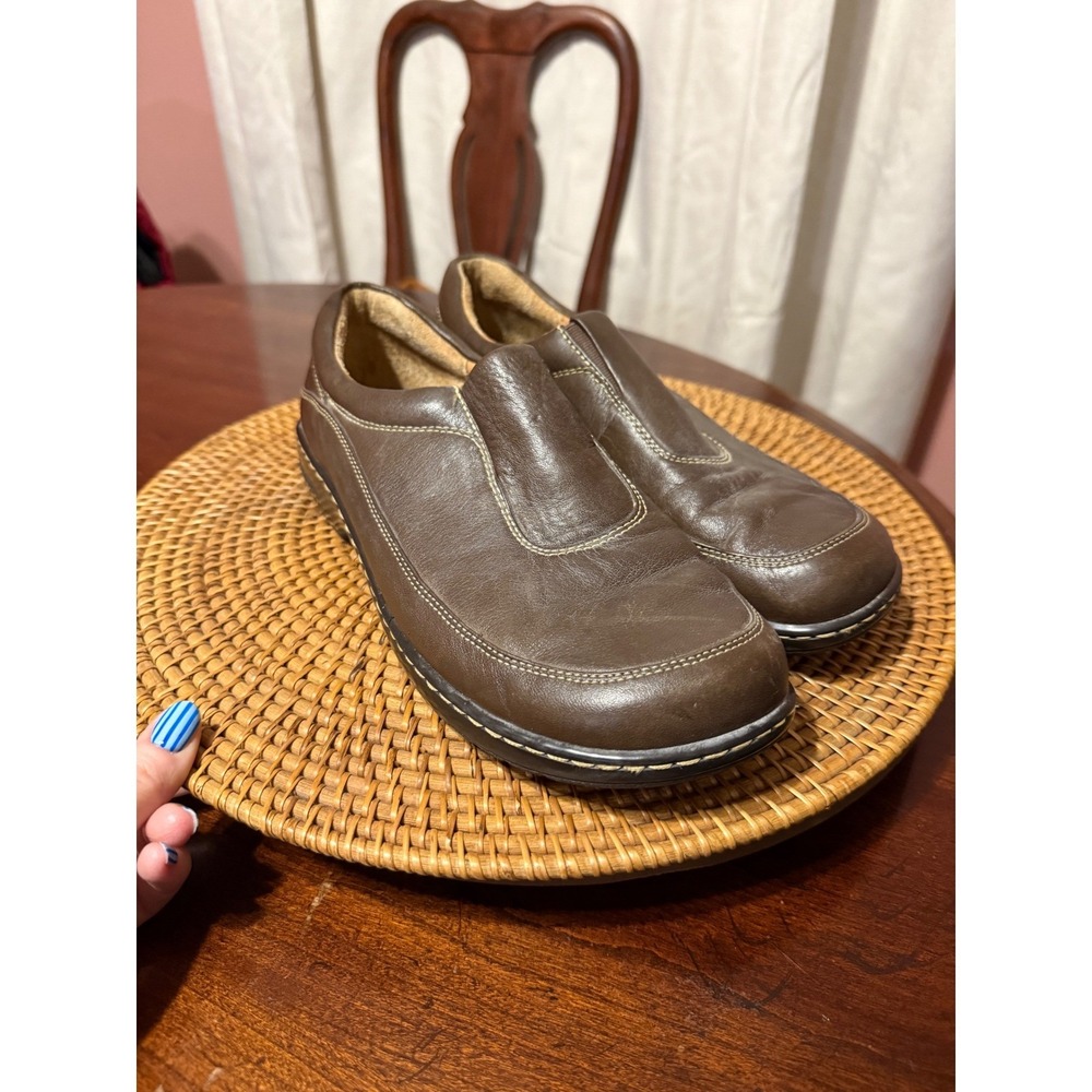 Softspots Brown Leather Slip On Loafers Womens 10 M Oil Slip Resistant